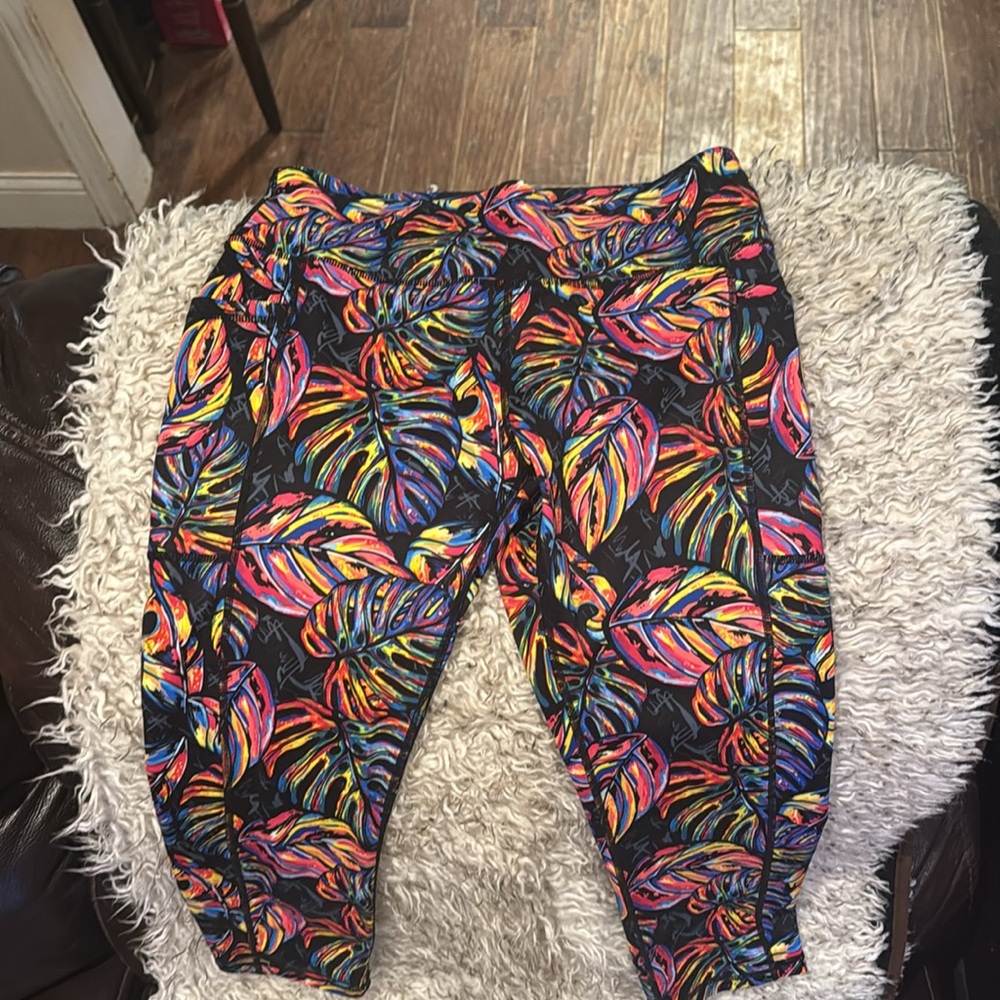 CVG cropped tight